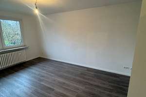 Attraktive 3-Zimmer-Wohnung mit Tageslichtbad! – Bronkhorststr. 106, 47137 Obermeiderich, Duisburg – Vorschaubild 2