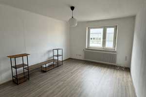 Helle gepfl. 3 Zi. Whg. 71 m² m. Ebk., Balk. 4.OG ohne Lift, in Nbg. Nord zentr. Lage, Nähe Burg. – Maxfeldstr. 12, 90409 Nürnberg – Vorschaubild 10