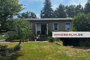 IMMOBERLIN.DE - Charmanter Bungalow mit traumhaftem Westgarten & Garagen