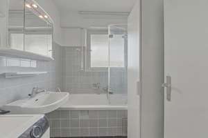 Charmante 2-Zimmer-Wohnung mit Südterrasse, Balkon mit Weitblick und Einzelgarage in Halbhöhenlage – Die vollständige Adresse der Immobilie erhältst du vom Anbieter., 70186 Gaisburg, Stuttgart – Vorschaubild 9