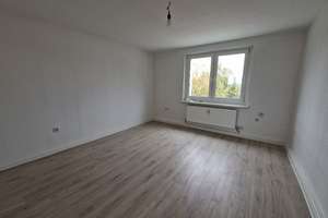 Schicke 2 Zimmerwohnung mit Tageslichtbad in der 1. Etage – Lindenstraße 37, 6386 Osternienburg – Vorschaubild 2