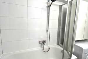 renoviert, zentral, in Einbahnstraße gelegen, Parkett, TL-Bad mit Wanne+Duschglas, Garage möglich – Karlsruhe – Vorschaubild 16