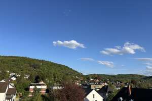 Wohnen über den Dächern von Ettlingen – 4-Zimmer-Dachgeschosswohnung mit traumhafter Terrasse. – Die vollständige Adresse der Immobilie erhältst du vom Anbieter., 76275 Ettlingen – Vorschaubild 2