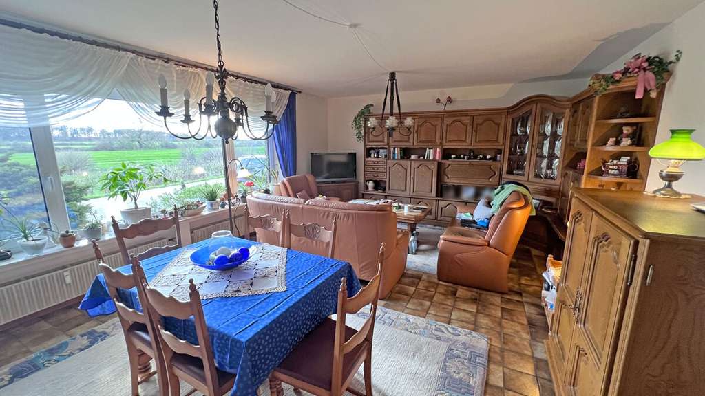 Immobilie in Rheinberg - Voll vermietetes Dreifamilienhaus in Rheinberg – solide Kapitalanlage mit Entwicklungspotenzial! - Bild 3