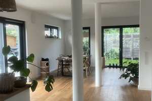 Ansprechende 4-Zimmer-Doppelhaushälfte mit gehobener Innenausstattung und EBK in Kleinmachnow – Potsdam-Mittelmark (Kreis) – Vorschaubild 1