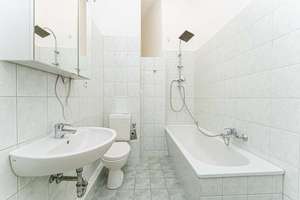 Bezugsfreie Altbauwohnung mit Balkon in beliebter Friedrichshainer Lage – Sonntagstraße 30, 10245 Friedrichshain, Berlin – Vorschaubild 15