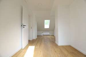 Kernsanierte und helle DG-Wohnung mit Dachterrasse! – Schnuckentrift 4, 30657 Bothfeld, Hannover – Vorschaubild 7