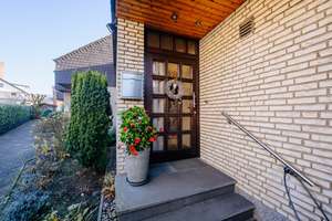Perfekt gepflegtes Reihenmittelhaus mit hochwertiger Ausstattung und Wohlfühlambiente – Die vollständige Adresse der Immobilie erhältst du vom Anbieter., 33647 Brackwede, Bielefeld – Vorschaubild 3