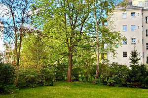 eine 3,5 bzw 4 Zimmer Wohnung in gepflegter Altbau, saniert 2022, Schlafzimmern zum ruhigen Innenhof – Reichstrasse 30, 14055 Westend, Berlin – Vorschaubild 19