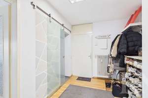 Top-Lage: Erdgeschosswohnung mit Balkon, TG-Stellplatz & Wellnessbereich in Saarbrücken-Rotenbühl – Die vollständige Adresse der Immobilie erhältst du vom Anbieter., 66123 St. Johann, Saarbrücken – Vorschaubild 2