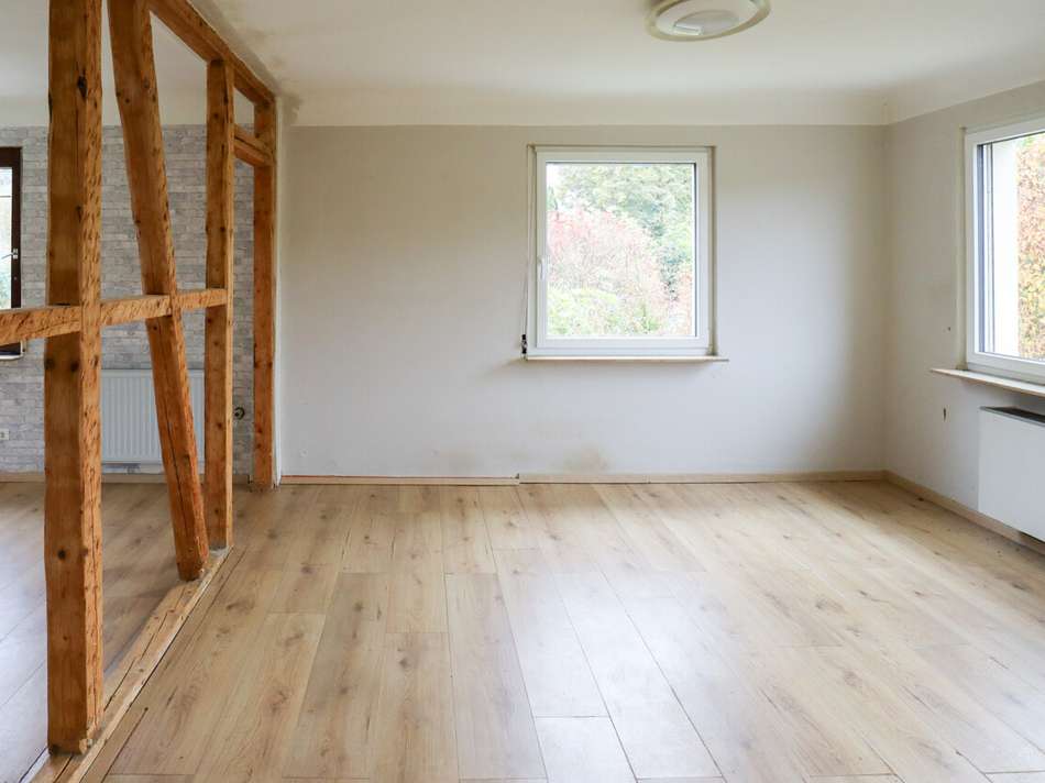 Wohn-/ Essbereich rechts