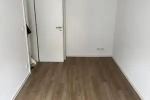Exklusive, vollständig renovierte 3-Zimmer-Wohnung mit Balkon in Augsburg – Bauernfeindstraße 28, 86159 Augsburg – Vorschaubild 8