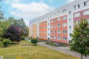 Schöne renovierte 3 Zimmerwohnung im Grünen / Magdeburg Unit*12 – Fermersleber Weg 24, 39112 Magdeburg – Vorschaubild 1