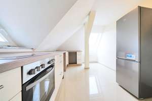 Attraktive 2-RW* DG* West-Balkon* moderne EBK* Tageslichtbad mit Wanne* Abstellraum* grüne Wohnlage* – Stephensonstraße 1, 1259 Leuben (Stadtteil), Dresden – Vorschaubild 3