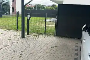 Gartenparadies inklusive: Moderne und komfortable 4-Zimmer Wohnung mit Einbauküche – Wolfsburg – Vorschaubild 4