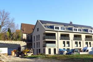 Preisgünstige Alternative zum Reihenhaus!  3 Zimmer-ETW mit großer Terrasse.