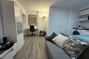 Wunderschöne voll Möblierte  2-Zimmer, Kochnische, Dusche , Mainz-Altstadt – Holzhofstr. 19C, 55116 Altstadt, Mainz – Vorschaubild 9