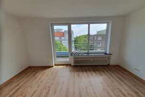 Sehr schöne renovierte 3-Zimmer-Wohnung  mit großem Balkon im 5. Obergeschoss in Bremerhaven – Hafenstraße 31, 27576 Lehe, Bremerhaven – Vorschaubild 3