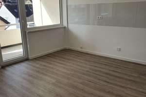 Freundliche und sanierte 3-Raum-Wohnung mit gehobener Innenausstattung mit EBK in Weißenthurm – Saffiger Straße 1, 56575 Weißenthurm – Vorschaubild 4