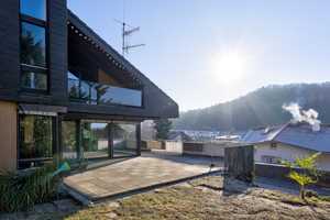 Wundervolles Einfamilienhaus mit ELW in traumhafter Hanglage – Lörrach (Kreis) – Vorschaubild 1