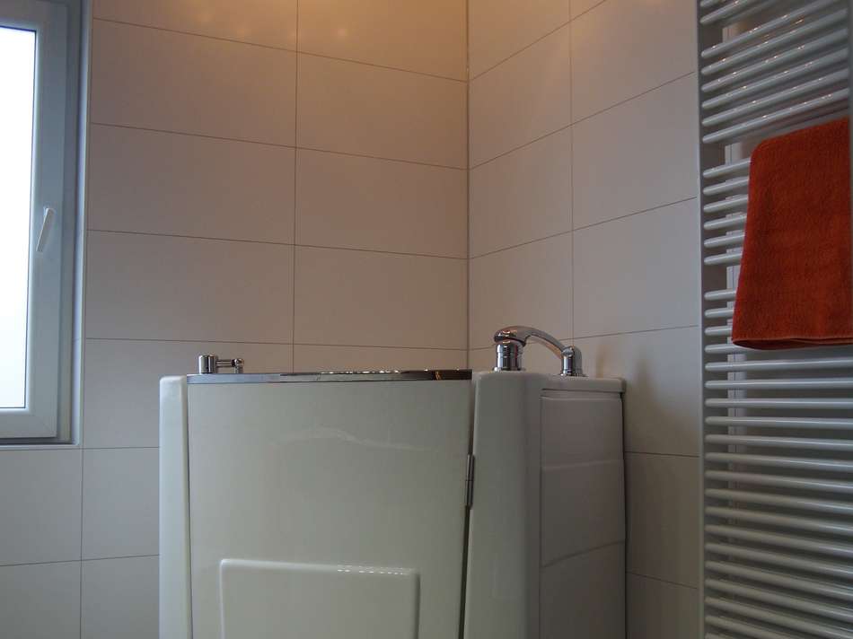 Whirlpool Bad im Erdgeschoss