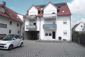 2 Zimmer Dachgeschosswohnung mit EBK und Stellplatz im schönen Kuhardt