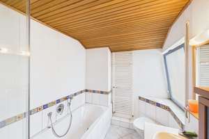 Ruhiger Familien-Wohntraum. Viel Platz zum Preis 1 ETW. Garten, TLB, 2 x Balkon, Garage, SP, Keller – Die vollständige Adresse der Immobilie erhältst du vom Anbieter., 73275 Ohmden – Vorschaubild 12