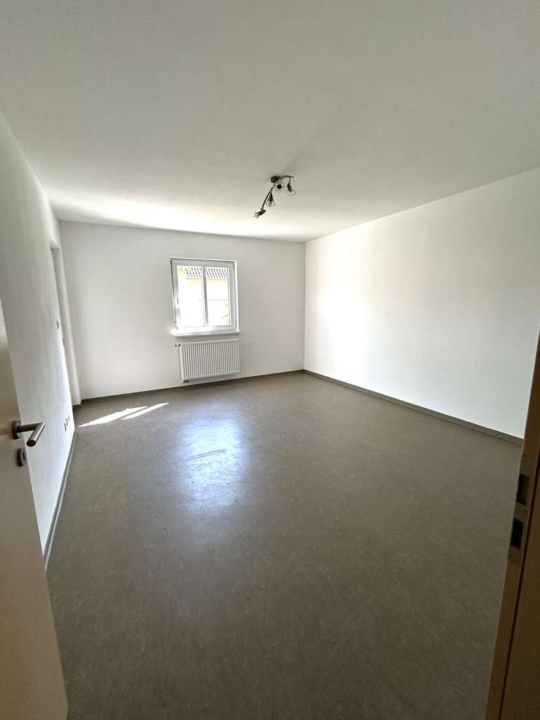 Immobilie in Marktsteft - 3-Zimmer Erdgeschosswohnung mit Balkon in Marktsteft ! - Bild 1