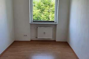 Ingolstadt-Pettenkoferstraße, teilnöblierte 3 ZKB Wohnung im 3. Obergeschoss – Die vollständige Adresse der Immobilie erhältst du vom Anbieter., 85053 Südost, Ingolstadt – Vorschaubild 10