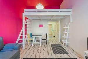 Loft mit Galerie im denkmalgeschützten Stalinbau – Bezugsfrei in Bestlage von Friedrichshain