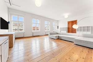 Kastanienallee 32 - Komplette 4. Etage - 217 qm - Wohnzimmer 50 qm - von privat! – Die vollständige Adresse der Immobilie erhältst du vom Anbieter., 10435 Prenzlauer Berg, Berlin – Vorschaubild 9