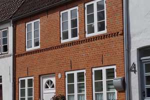 Attraktives Haus mit drei Zimmern in Friedrichstadt, Friedrichstadt – Die vollständige Adresse der Immobilie erhältst du vom Anbieter., 25840 Friedrichstadt – Vorschaubild 1