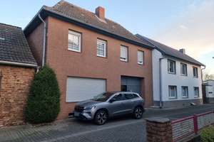 **Charmante, teilsanierte Hofanlage mit Ausbaupotenzial mit Innenhof und Dachterrasse** – Die vollständige Adresse der Immobilie erhältst du vom Anbieter., 50374 Erftstadt – Vorschaubild 6