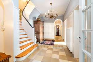 Exklusives Wohnen im Grünen - Eine Villa mit besonderem Flair und vielfältigen Nutzungsmöglichkeiten – Die vollständige Adresse der Immobilie erhältst du vom Anbieter., 42659 Solingen-Mitte, Solingen – Vorschaubild 4