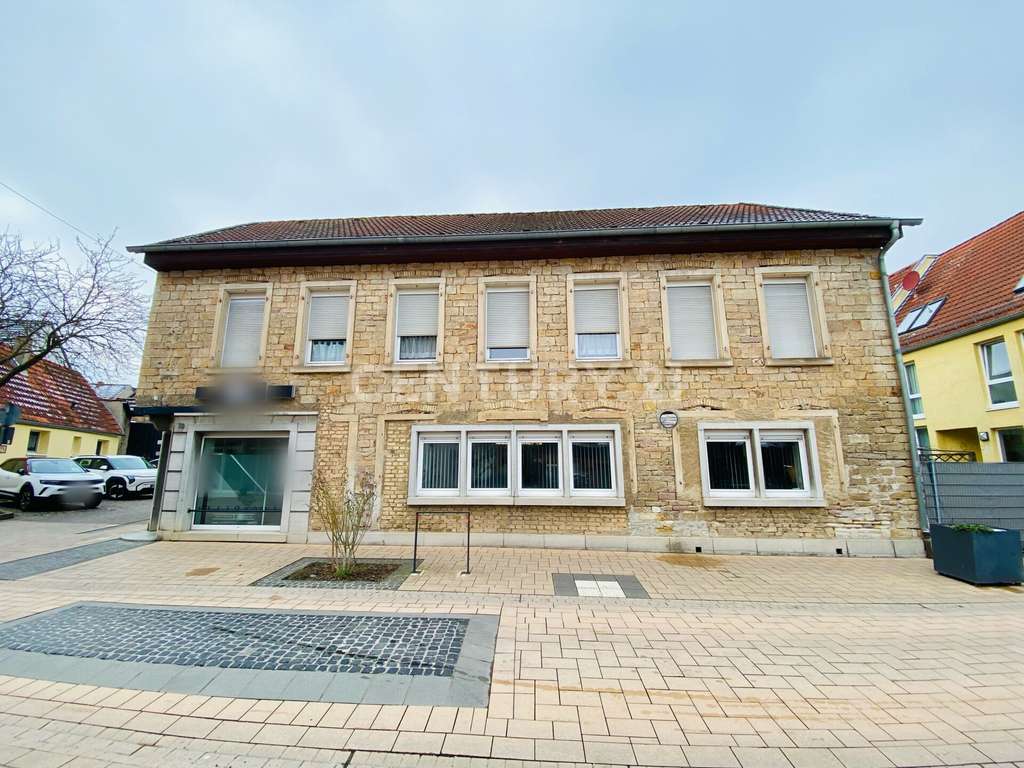 Immobilie in Wörrstadt - Raumwunder mit Hof-Idylle: Großzügiges Anwesen für Familie, Hobby & Gewerbe - Bild 2