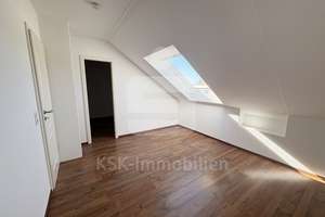 Wohnen auf zwei Ebenen – 4-Zimmer-Maisonettewohnung mit sonnigem Balkon. – Die vollständige Adresse der Immobilie erhältst du vom Anbieter., 51103 Höhenberg, Köln – Vorschaubild 5