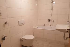 Biete eine gut geschnittene 4-Zi-Wohnung (114 qm) im 1.OG eines Reihenmittelhauses in ruhiger Lage. – Die vollständige Adresse der Immobilie erhältst du vom Anbieter., 76139 Hagsfeld, Karlsruhe – Vorschaubild 5