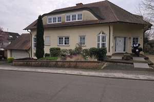 Großzügige Villa mit Garten in zentraler Lage (provisionsfreier Verkauf) – Tulpenstraße 1, 66793 Saarwellingen – Vorschaubild 3