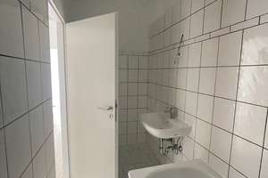 großräumige 2-Zimmer, Diele, Wohnküche, Wannenbad in ruhiger und zentraler Lage Nähe OberbilkerMarkt – Die vollständige Adresse der Immobilie erhältst du vom Anbieter., 40227 Oberbilk, Düsseldorf – Vorschaubild 7