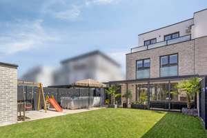 Exklusives neuwertiges Einfamilienhaus in ruhiger Wohnlage von Dormagen – Die vollständige Adresse der Immobilie erhältst du vom Anbieter., 41541 Dormagen – Vorschaubild 41