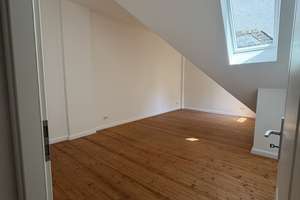 Altbau trifft Bestlage – 2-Zimmer-Wohnung mit besonderem Flair