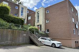 Helle, sofort beziehbare Wohnung mit Einbauküche, Kellerraum und überdachtem Stellplatz – Die vollständige Adresse der Immobilie erhältst du vom Anbieter., 57076 Weidenau, Siegen – Vorschaubild 2