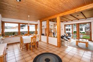 Wohnen mit Herz – gepflegt und gemütlich - ein Haus zum Wohlfühlen mit kleinem Gartenparadies! – Die vollständige Adresse der Immobilie erhältst du vom Anbieter., 79793 Wutöschingen – Vorschaubild 7
