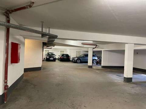 PKW Stellplatz in selling Tiefgarage zentral in Poppelsdorf