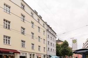 Kurfürstenplatz - Schöne 3-Zi.-Wohnung mit hohen Decken,  Wohnküche & Südbalkon – Die vollständige Adresse der Immobilie erhältst du vom Anbieter., 80796 Neuschwabing, München – Vorschaubild 2