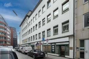 Direkt vom Eigentümer: Attraktive 3-Zimmer-Wohnung mit Südbalkon in zentraler Innenstadtlage – Pelzerstraße 4, 20095 Hamburg-Altstadt, Hamburg – Vorschaubild 3