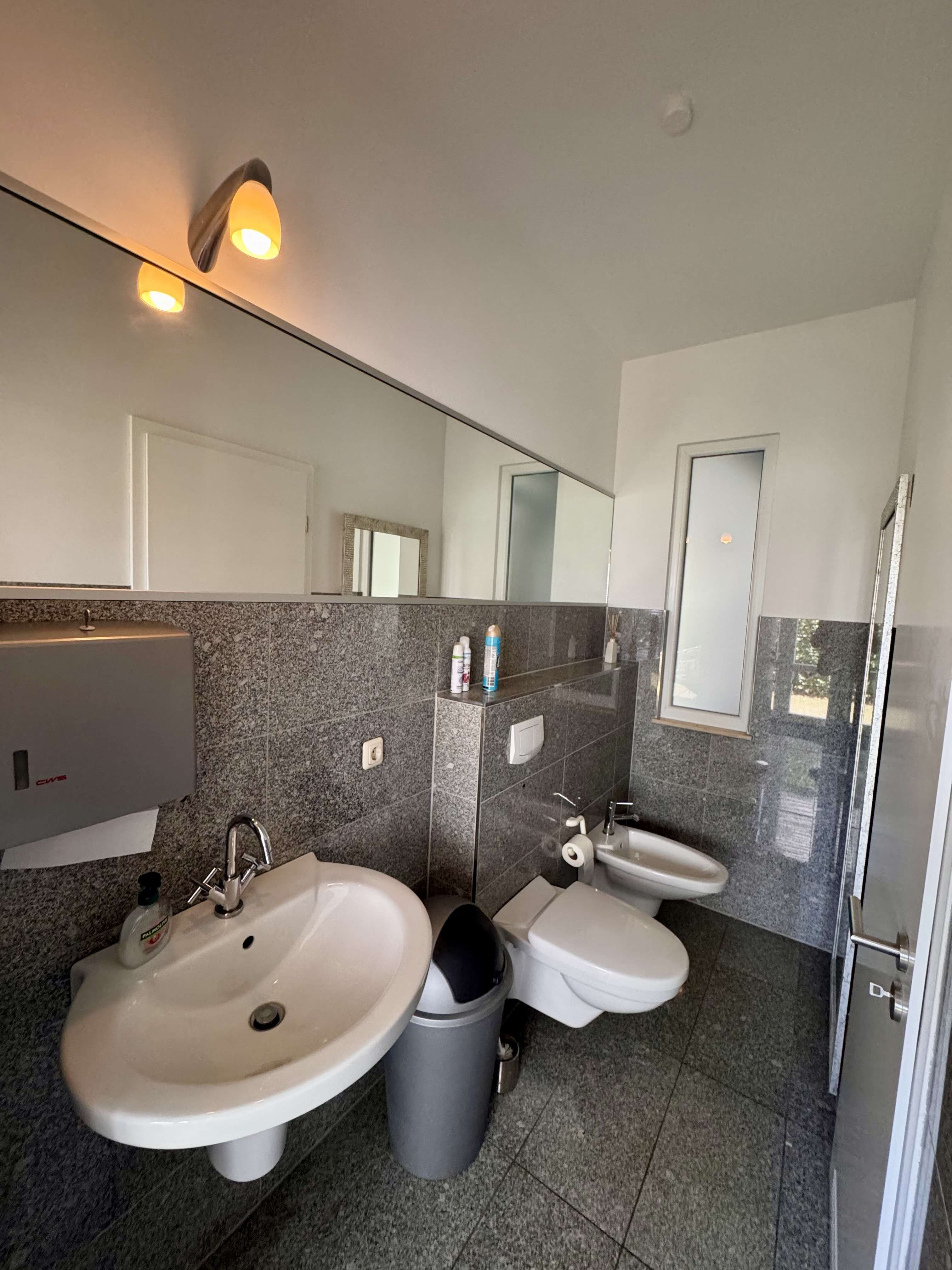 Immobilie in Oststeinbek - Attraktives Renditeobjekt: Bürohaus mit Indexmietvertrag und Top-Mieterbonität - Bild 3