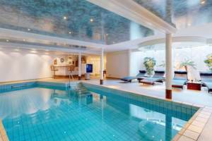 Wo Wohnen zur Lebenskunst wird: Exklusive Villa mit Spa-Oase und Traumgarten – Die vollständige Adresse der Immobilie erhältst du vom Anbieter., 97753 Karlstadt – Vorschaubild 4