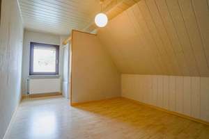 Sonniges Einfamilienhaus mit Garten in Gladenbach OT – Die vollständige Adresse der Immobilie erhältst du vom Anbieter., 35075 Gladenbach – Vorschaubild 13