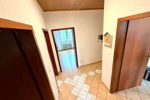 Modernisierte 3-Zimmer-Wohnung mit EBK im 1. OG in Krefeld – Memeler Platz 7, 47809 Linn, Krefeld – Vorschaubild 7
